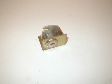 Rowe R-92 Jukebox Bill Acceptor Lock Bracket and Cam (No Key For Lock Included) (Item #123) $8.99